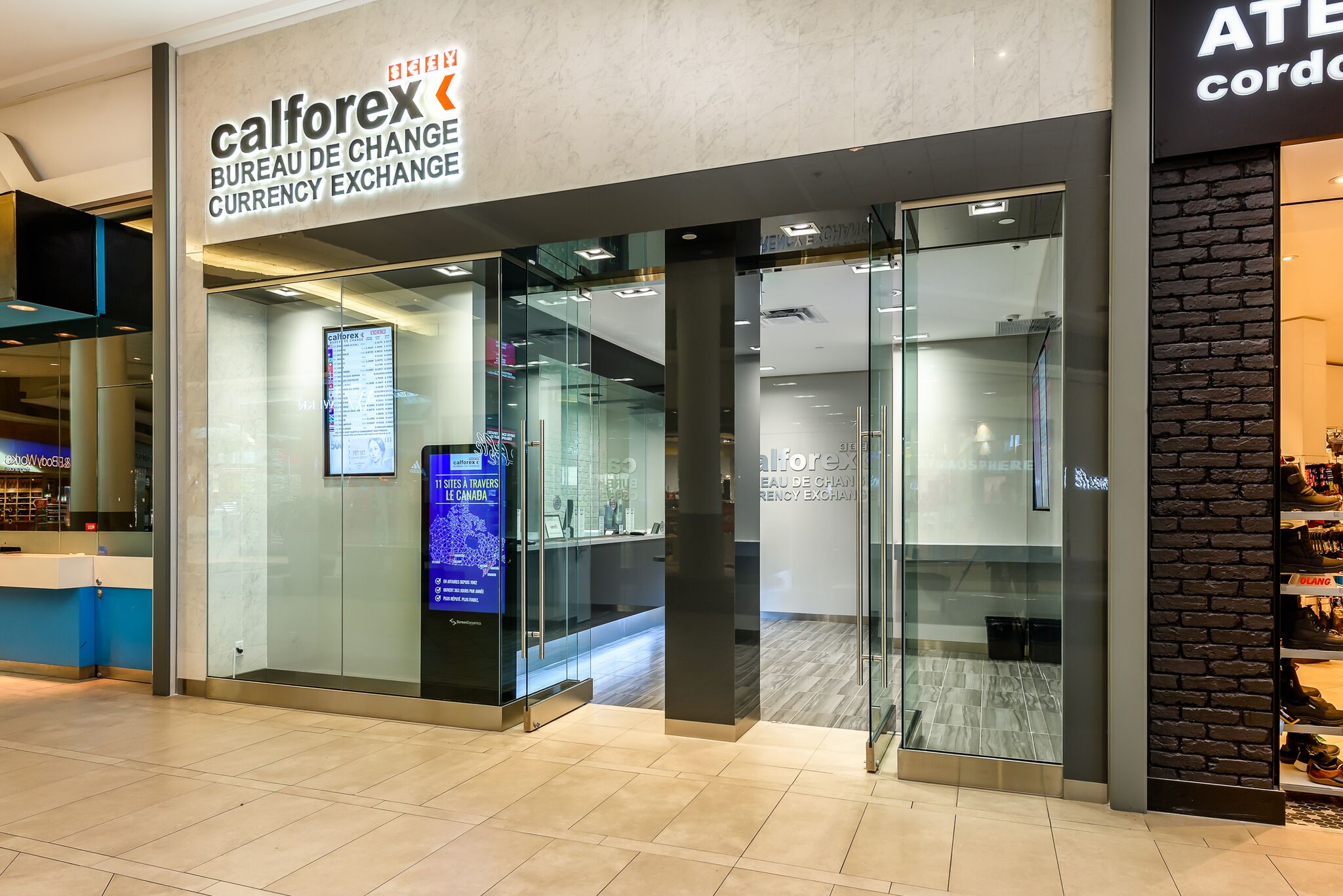 Calforex Exchange, CF Carrefour Laval – Photo 1